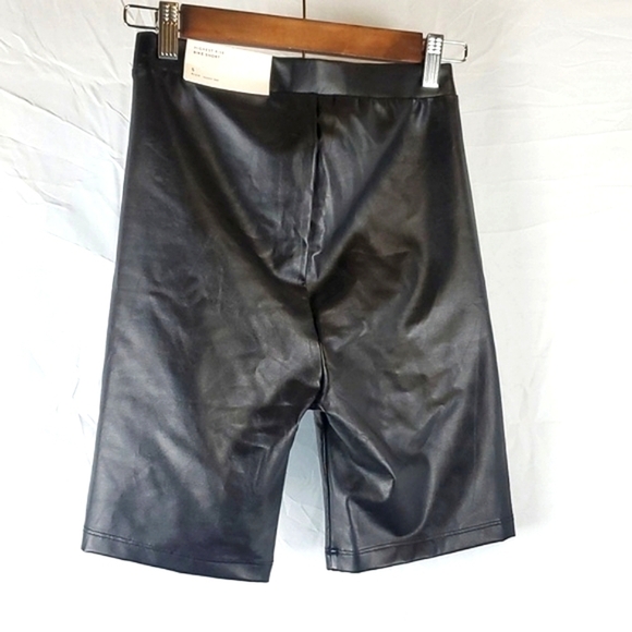 NWT American Eagle Faux Leather Highest Rise Bike Short in Black - Picture 5 of 9